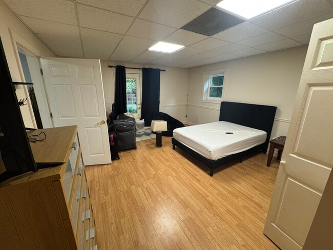 Building Photo - 691 Bear Creek Rd