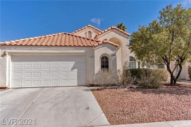 Building Photo - Fresh & Clean Single-Story Home in Gated C...