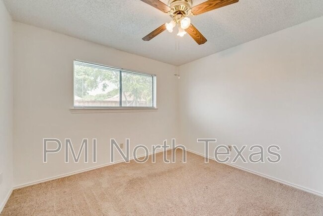 Building Photo - 3009 Malibu Pl