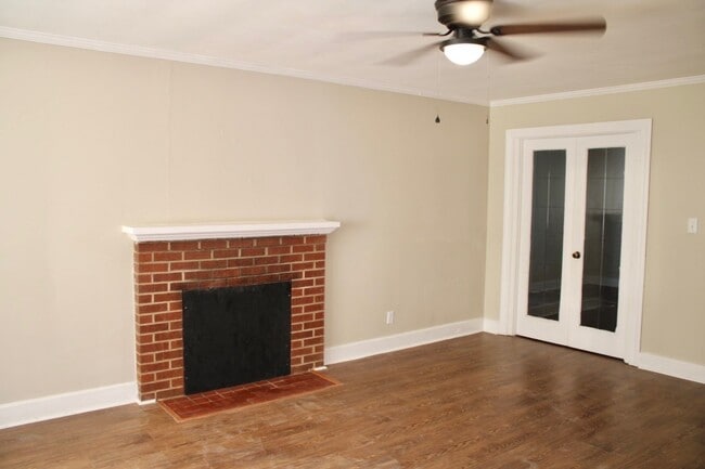 Building Photo - 692 Brookdale Dr