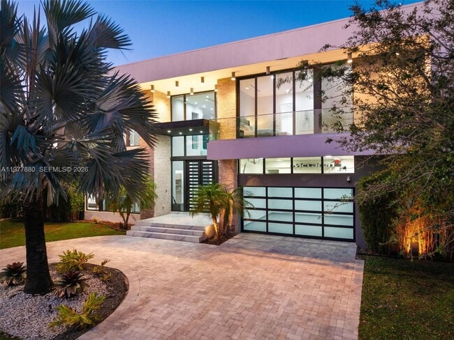 Building Photo - 3367 NE 168th St