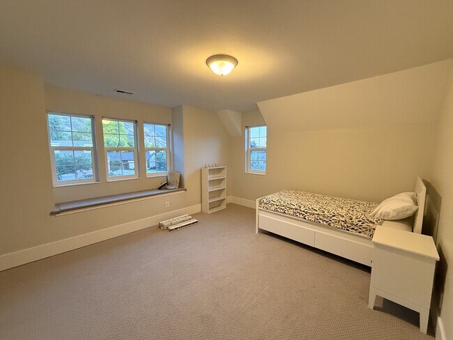 Building Photo - 4023 N Quail Ridge Dr