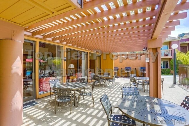 Building Photo - ***Light and Airy 1 Bed / 1 Bath Condo in ...