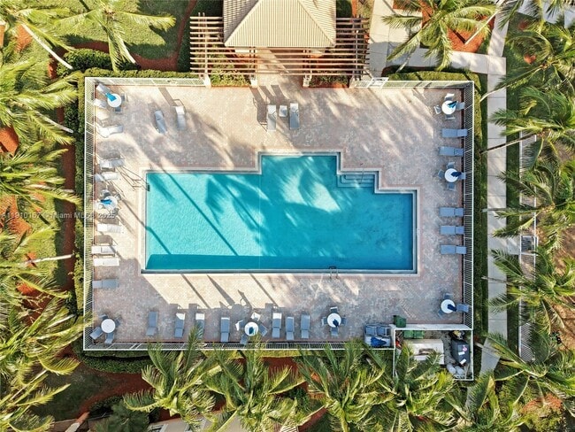 Building Photo - 3912 Tree Top Dr