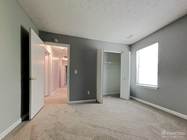 Building Photo - 1372 Inman Ct