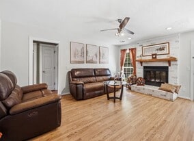 Building Photo - 409 Airle Pl