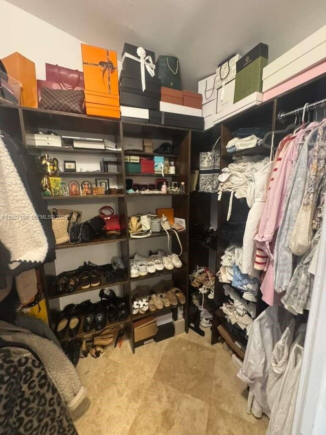 Building Photo - 332 NW 47th Ave