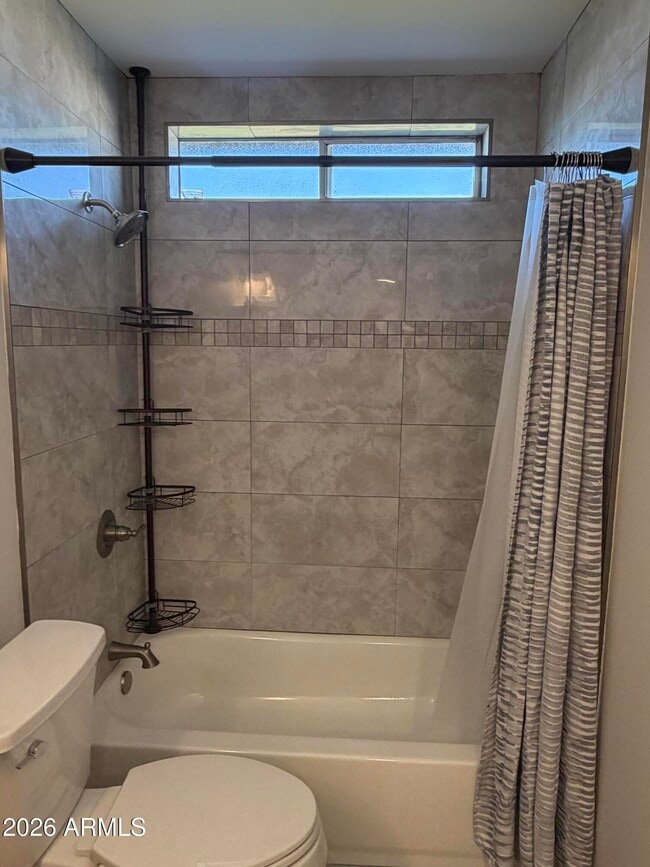 Building Photo - 4140 W Paradise Dr