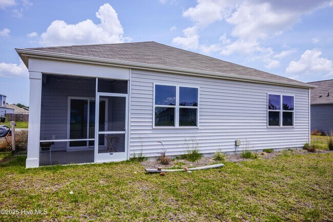 Building Photo - 2529 Down Strm Ln