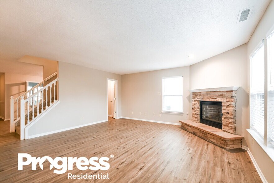 Building Photo - 10392 Split Rock Way