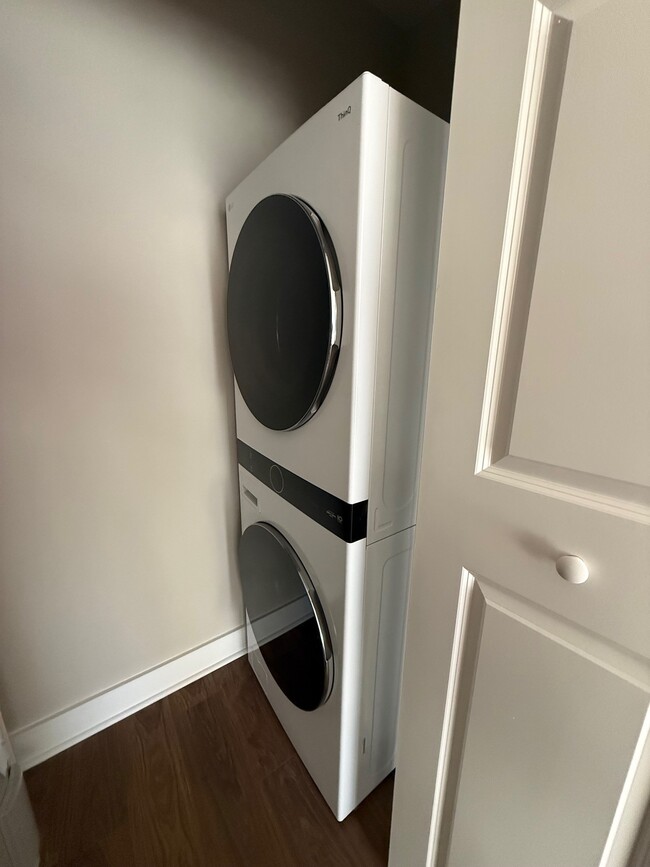 Building Photo - 138 Diver Dr