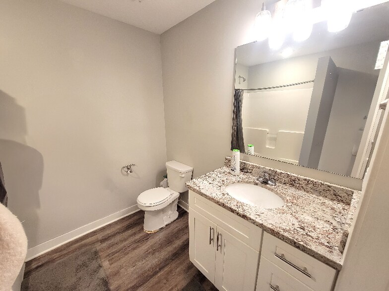 Building Photo - 2829 27th Ave S