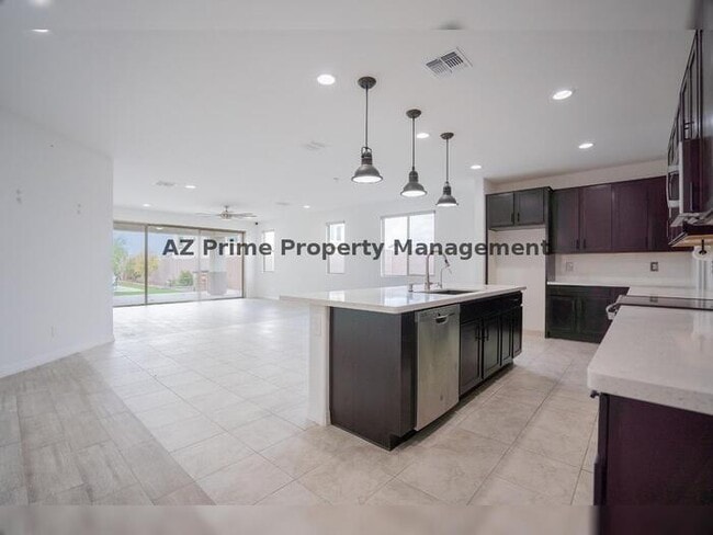 Building Photo - 16512 W Desert Ln