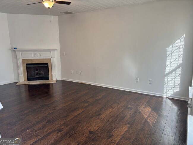 Building Photo - 3859 Shenfield Dr