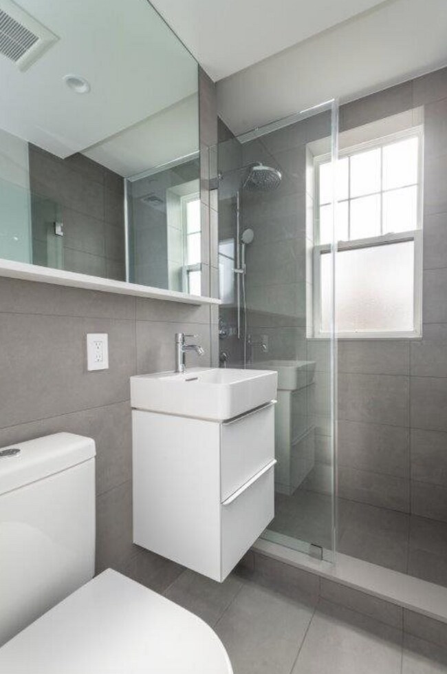 Building Photo - 54 Saint Germain St