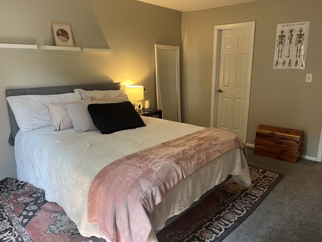 Building Photo - 2922 Eagles Crest Cir