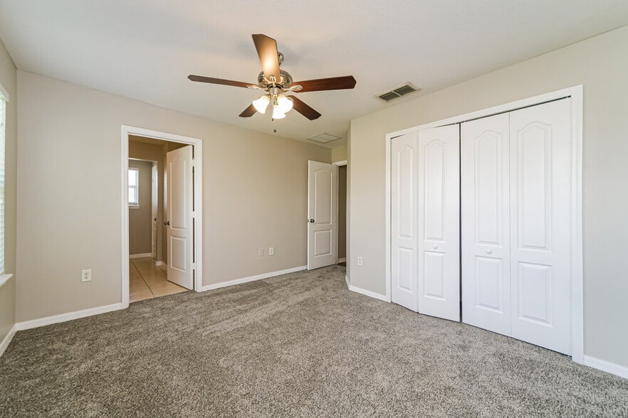 Building Photo - 4004 Pemberly Pines Cir