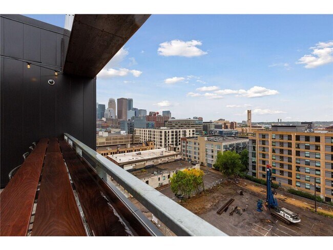 Building Photo - 728 N 3rd St