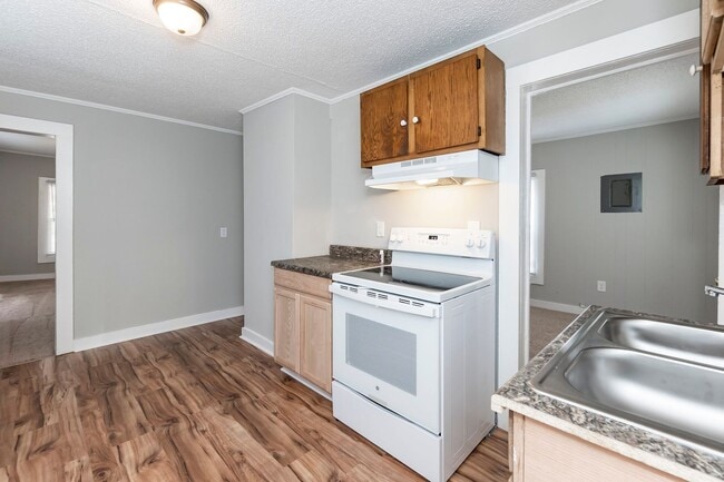 Building Photo - Come see this newly remodeled home!