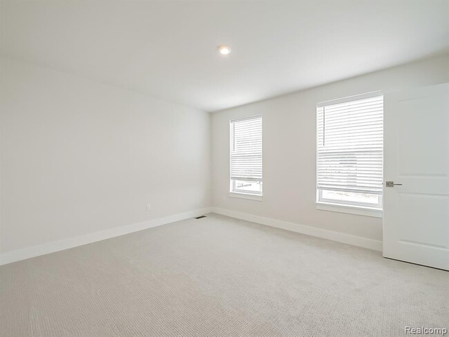 Building Photo - 5169 Poppydrew Ln