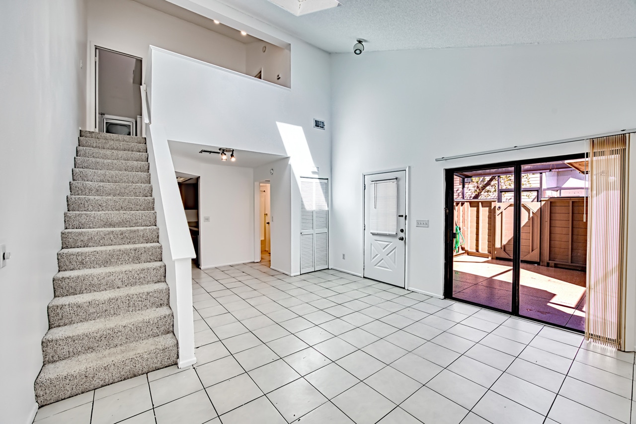 Living Area - 8385 S Haven Ln