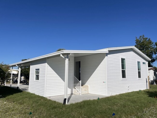 Building Photo - 966 E Montego Ave