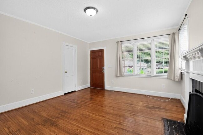 Building Photo - Well Maintained 2BD/1BA Brick Home in Charlotte, NC!
