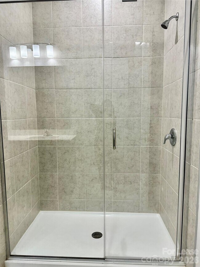 Building Photo - 9650 Liberty Hill Dr