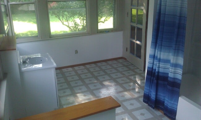 Building Photo - 109 Leland Ave