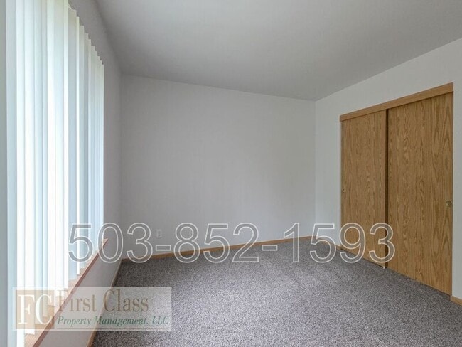 Building Photo - 20693 SW Lavender Ave