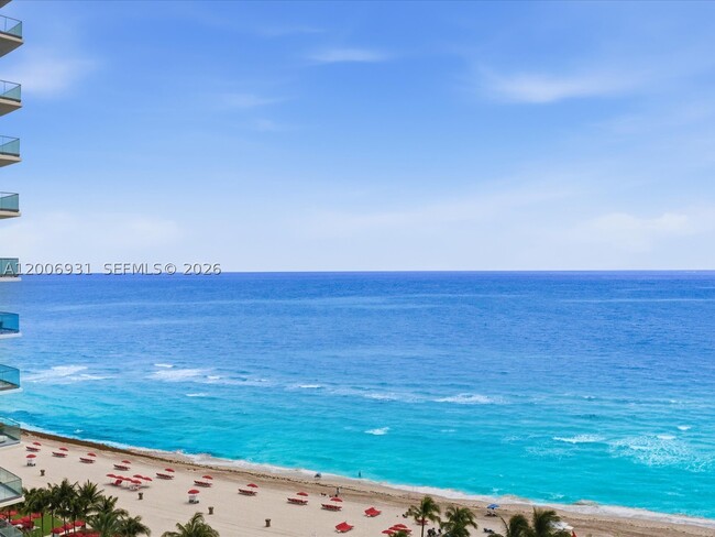 Building Photo - 17875 Collins Ave