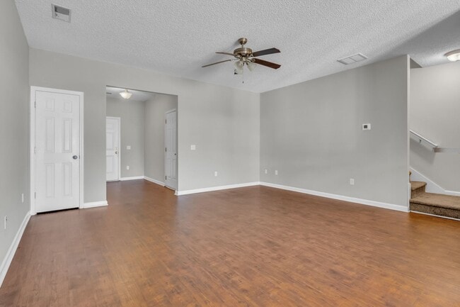 Building Photo - 765 Canyon Oak Loop