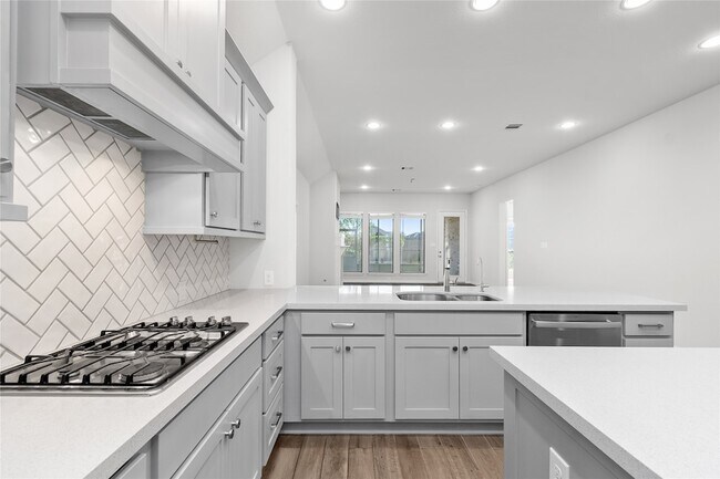 Building Photo - 5030 Morrison Dr