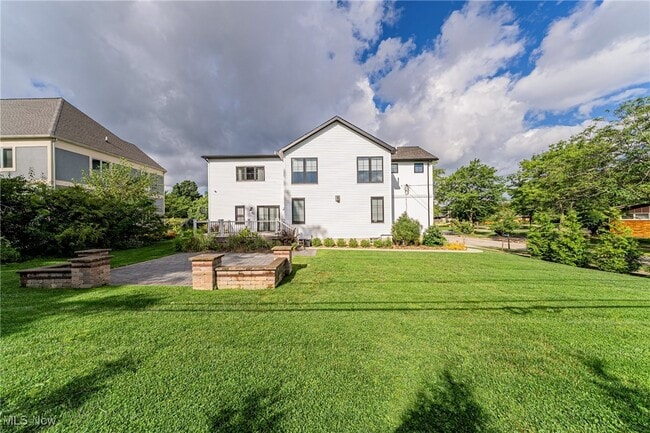 Building Photo - 2605 Buckhurst Dr