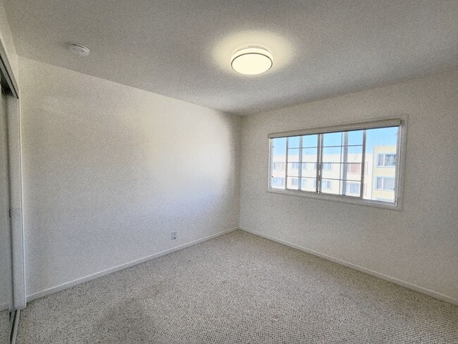 Building Photo - Lovely home in Daly City