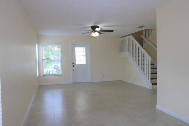 Building Photo - 708 Perdido Heights Dr