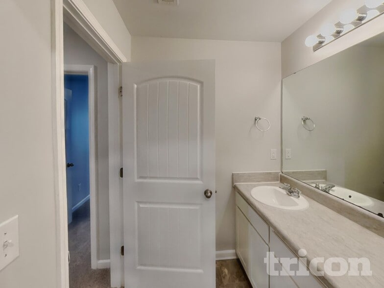 Building Photo - 8012 Craighead Dr