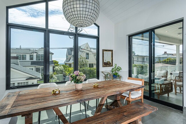 Building Photo - Coronado Beach House