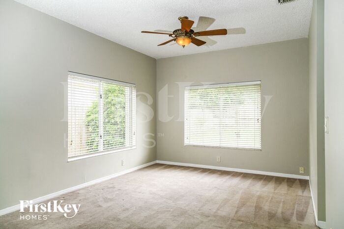 Building Photo - 2870 Dunwoodie Pl