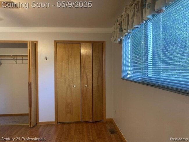 Building Photo - 21039 Danbury St
