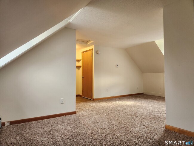 Building Photo - 9 Morrison St