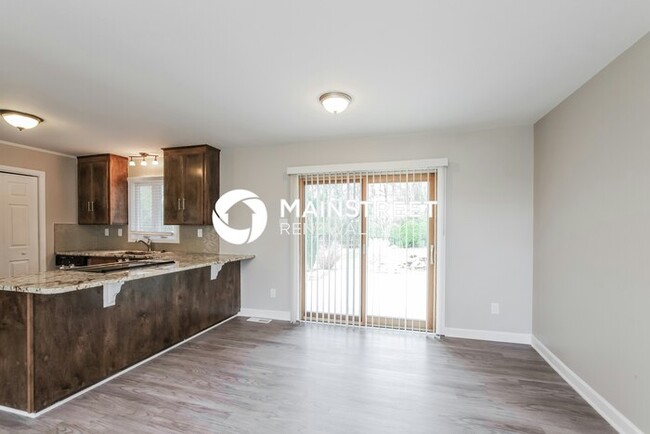 Building Photo - 20901 Sierra Vista Dr