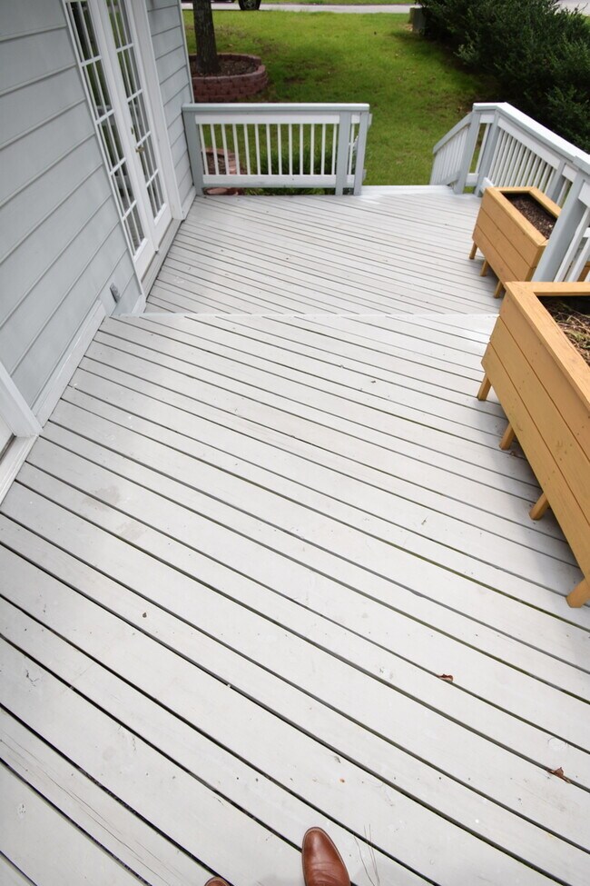 Building Photo - Coming Soon~ 3 Bedroom and 2 Bath- Great Outdoor Space (Pets Negotiable)