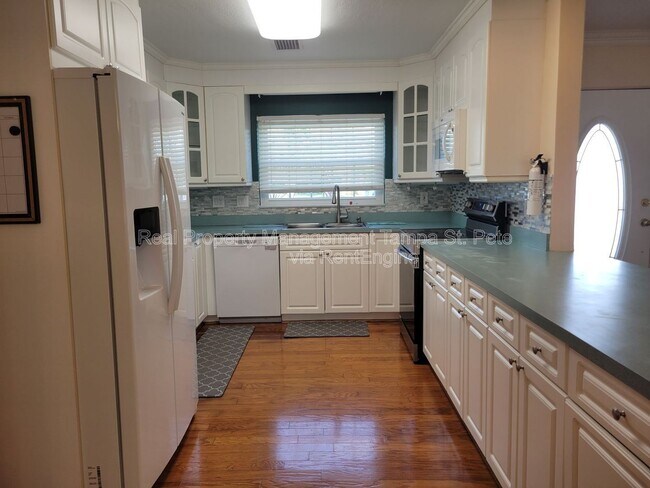 Building Photo - 2106 N Overbrook Ave