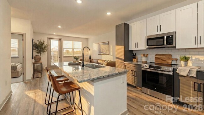 Building Photo - 6615 Cerris Dr