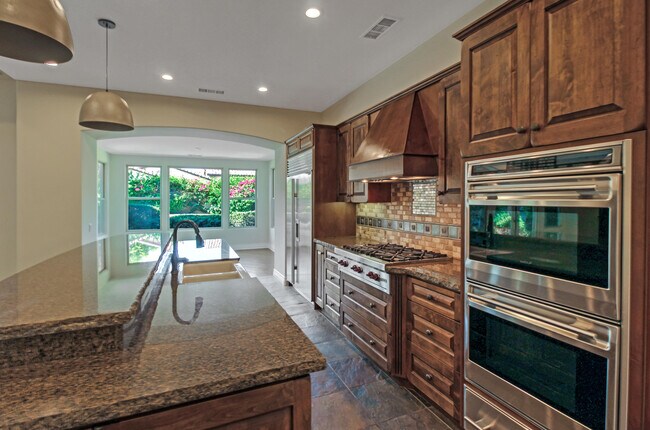 Building Photo - 81075 Giacomo Way