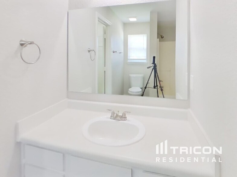 Building Photo - 8513 Sweet Birch Dr