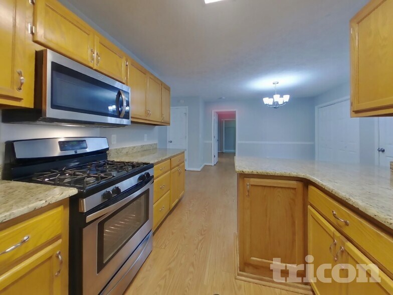 Building Photo - 712 Paige Ct