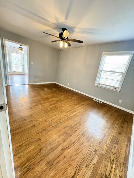 Building Photo - 2117 Mythewood Dr SW