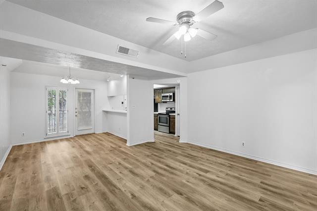 Building Photo - 3105 San Jacinto St